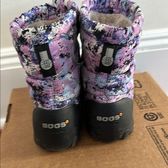 Bogs Purple and Black Rain & Snow Boots with Waterproof Fabric - Picture 6 of 9